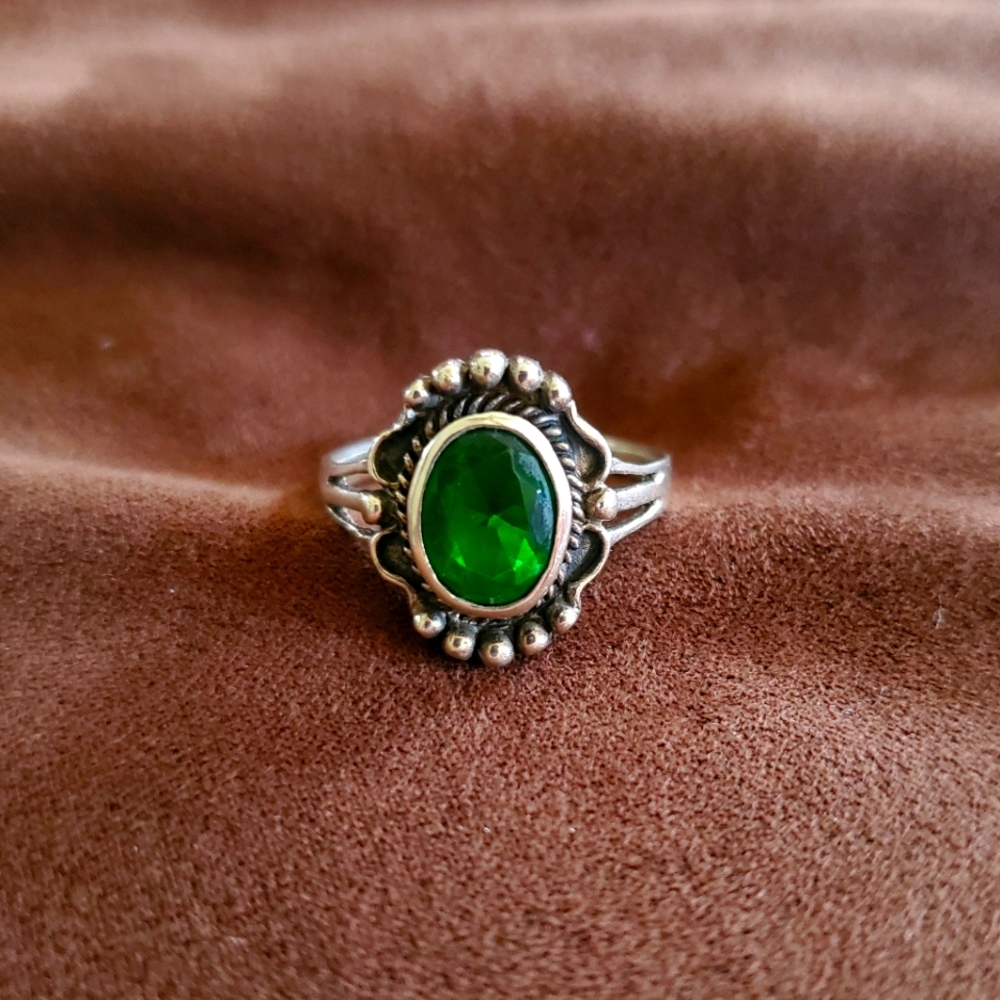 Silver Ring w/Emerald Stone